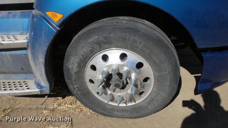 image for item DC0658 2012 Kenworth T660 semi truck