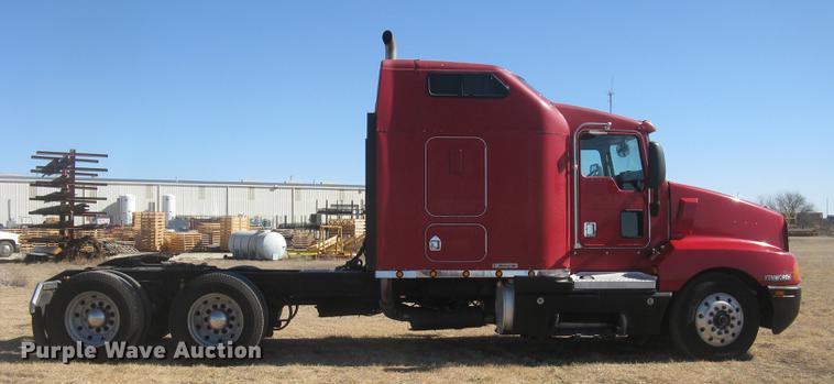 image for item DC2337 1995 Kenworth T600 semi truck
