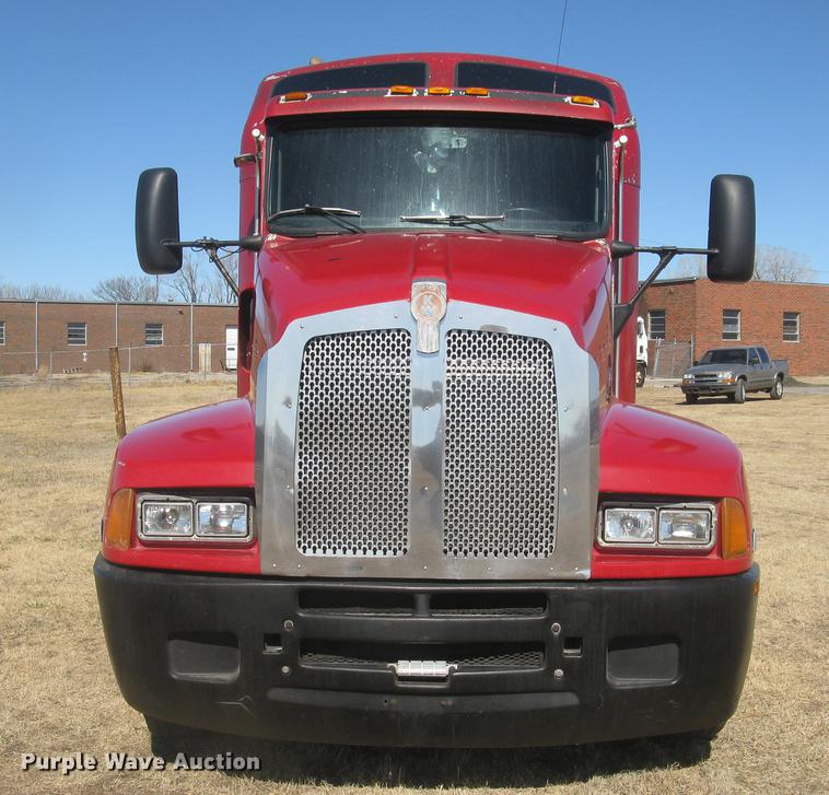 image for item DC2337 1995 Kenworth T600 semi truck