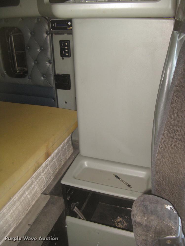 image for item DC2337 1995 Kenworth T600 semi truck