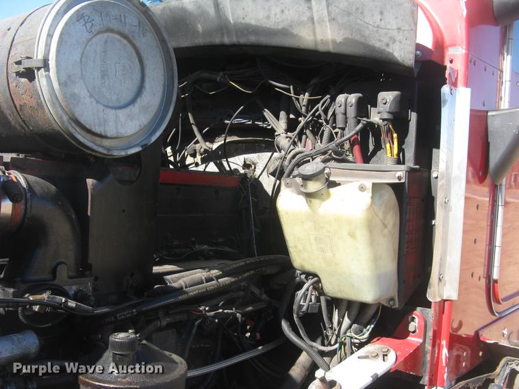 image for item DC2337 1995 Kenworth T600 semi truck