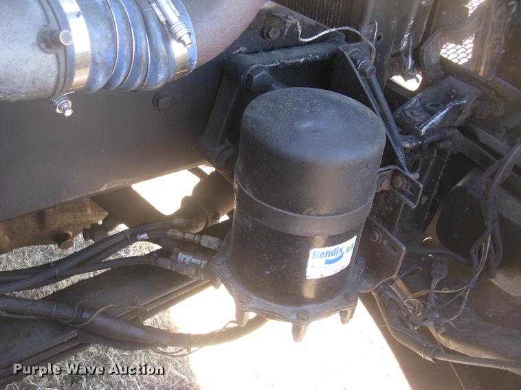 image for item DC2337 1995 Kenworth T600 semi truck