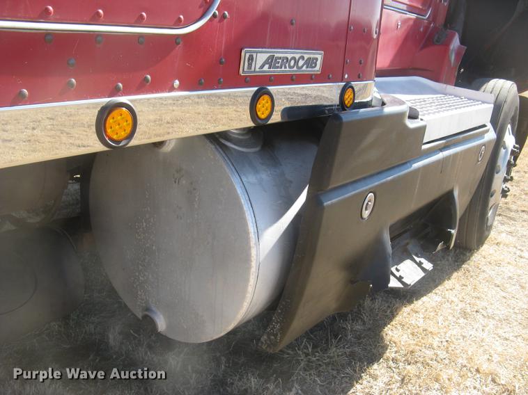 image for item DC2337 1995 Kenworth T600 semi truck