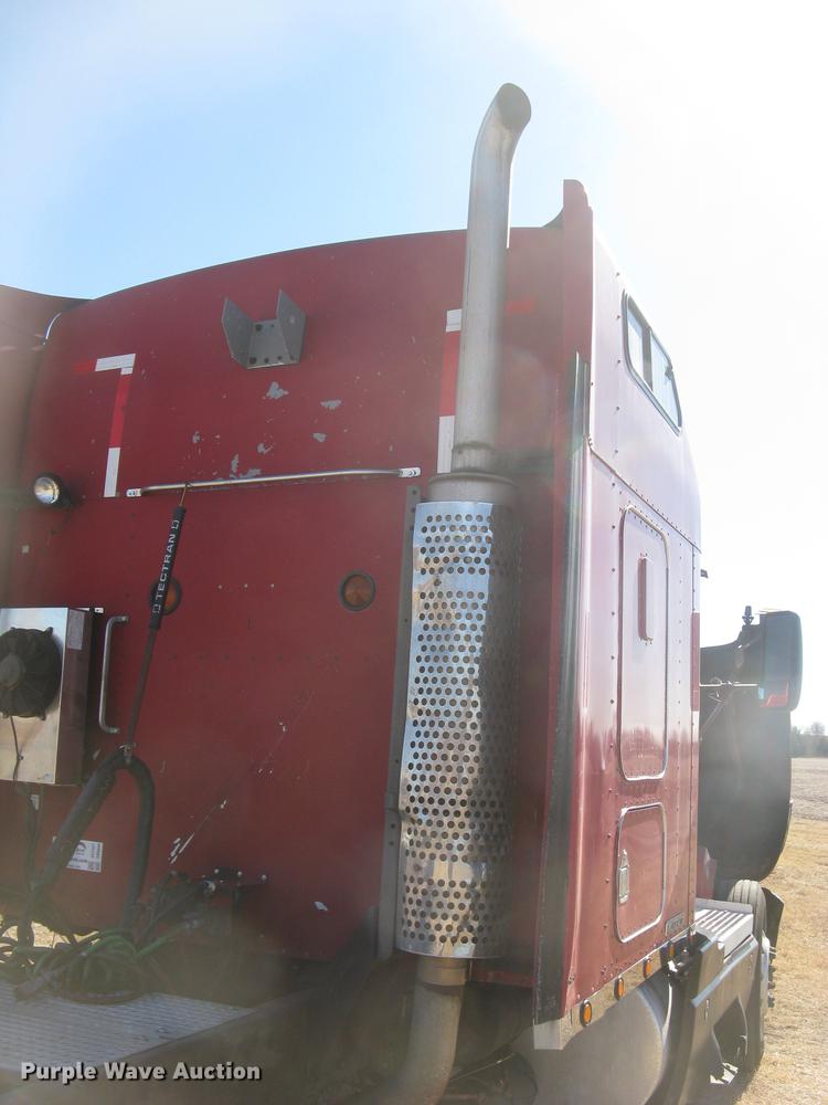 image for item DC2337 1995 Kenworth T600 semi truck