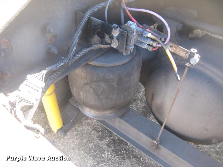 image for item DC2337 1995 Kenworth T600 semi truck