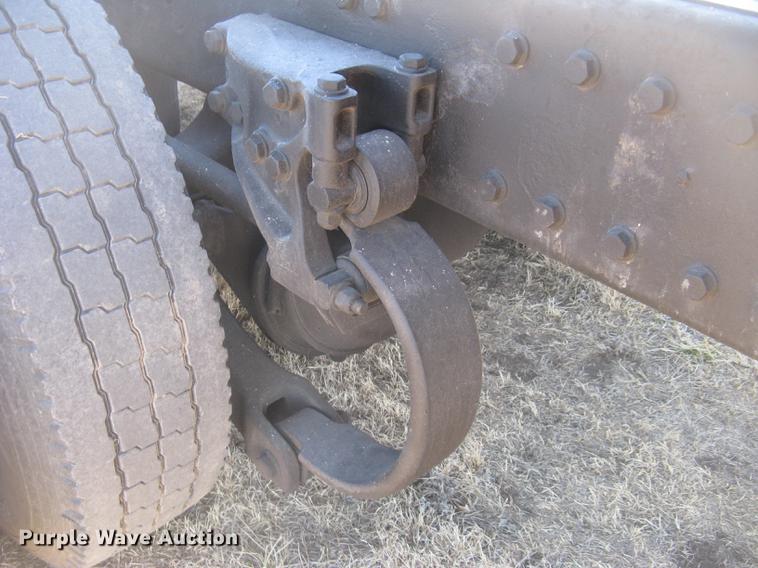 image for item DC2337 1995 Kenworth T600 semi truck