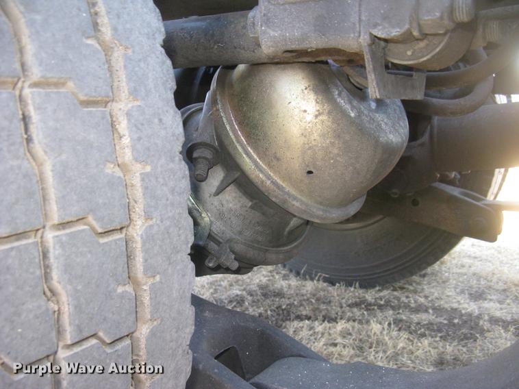 image for item DC2337 1995 Kenworth T600 semi truck