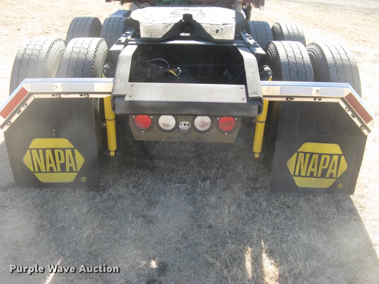 image for item DC2337 1995 Kenworth T600 semi truck