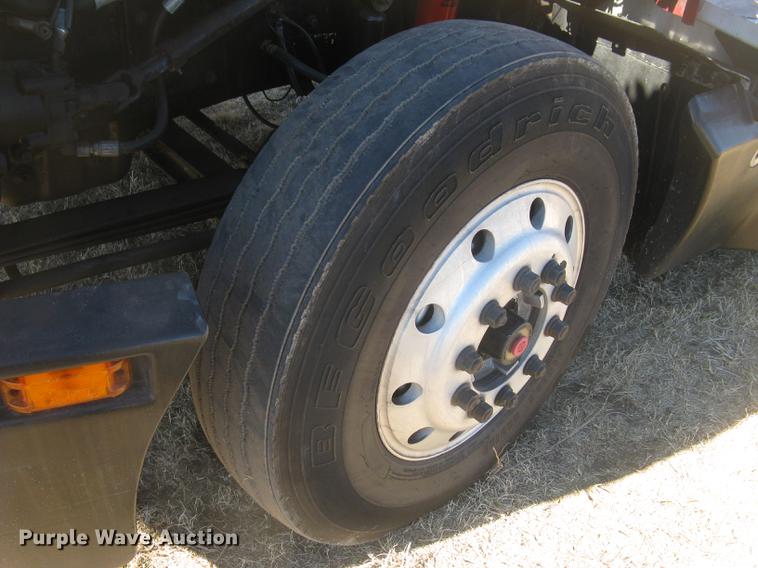 image for item DC2337 1995 Kenworth T600 semi truck