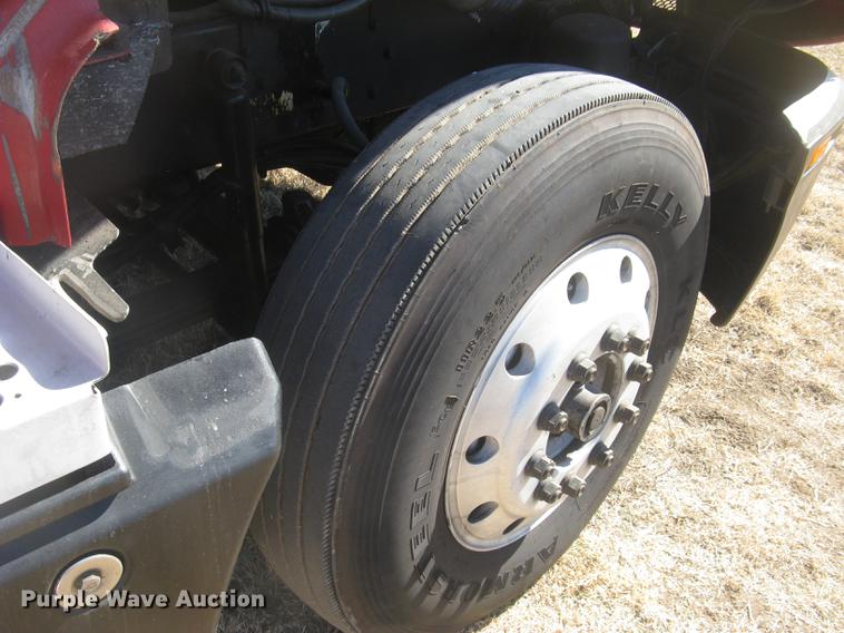 image for item DC2337 1995 Kenworth T600 semi truck