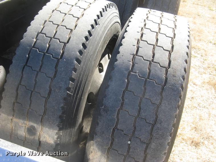 image for item DC2337 1995 Kenworth T600 semi truck