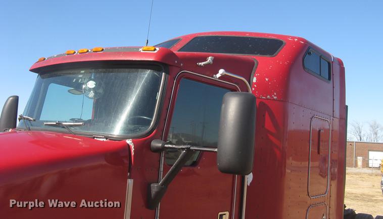 image for item DC2337 1995 Kenworth T600 semi truck