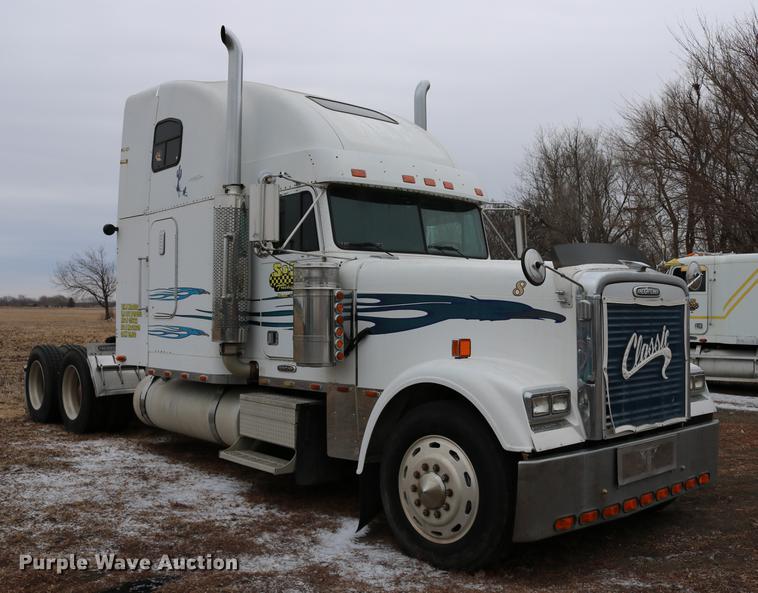 image for item DC3536 1999 Freightliner Classic XL FLD120 semi truck