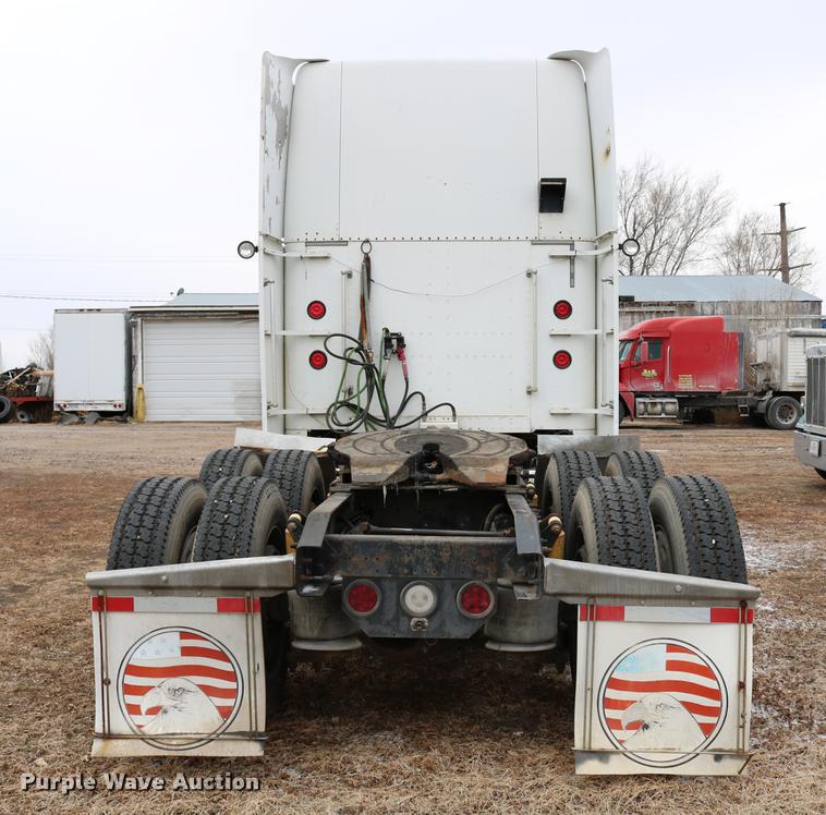 image for item DC3536 1999 Freightliner Classic XL FLD120 semi truck