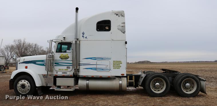 image for item DC3536 1999 Freightliner Classic XL FLD120 semi truck