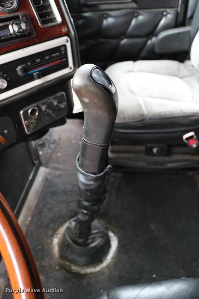 image for item DC3536 1999 Freightliner Classic XL FLD120 semi truck