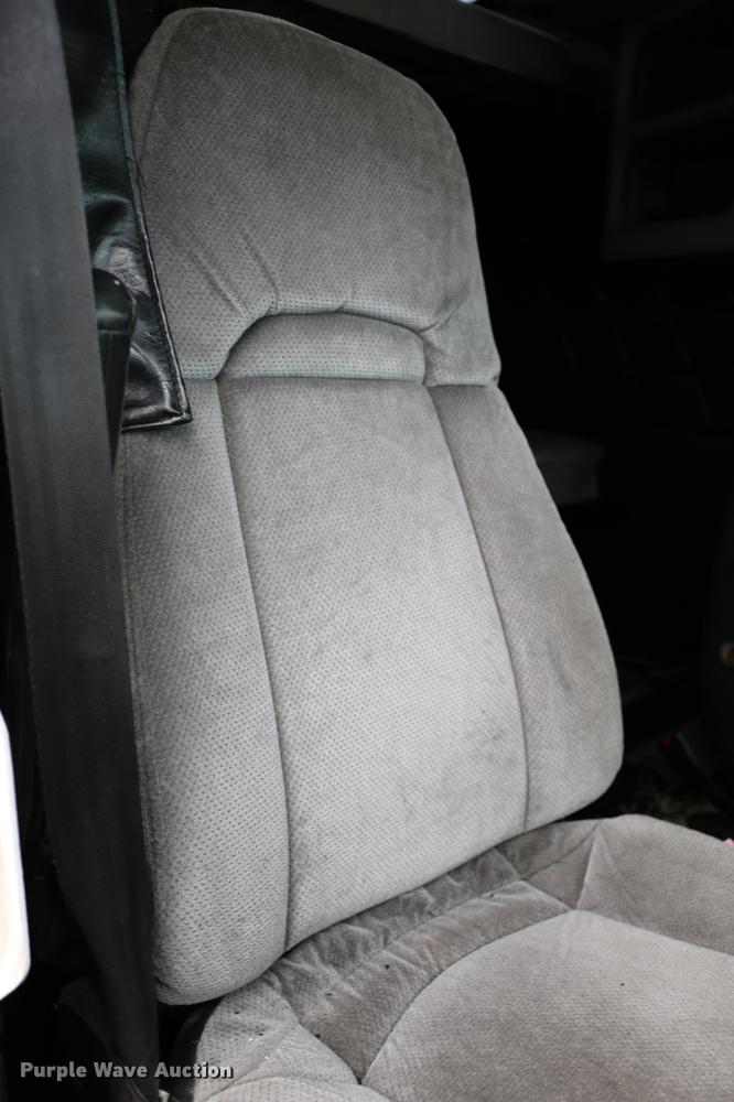 image for item DC3536 1999 Freightliner Classic XL FLD120 semi truck