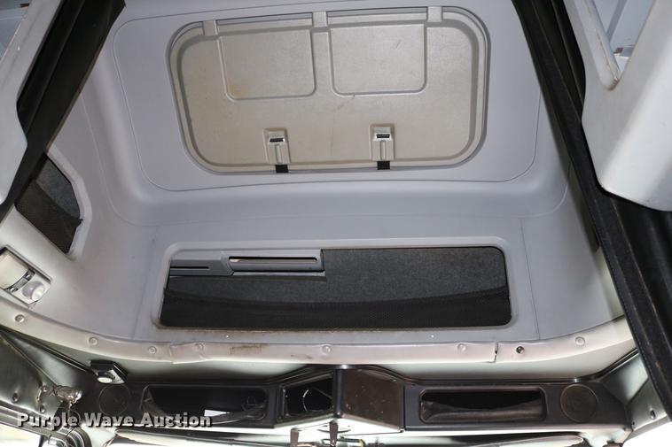 image for item DC3536 1999 Freightliner Classic XL FLD120 semi truck