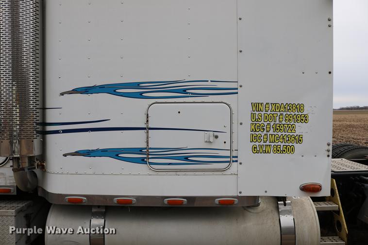 image for item DC3536 1999 Freightliner Classic XL FLD120 semi truck