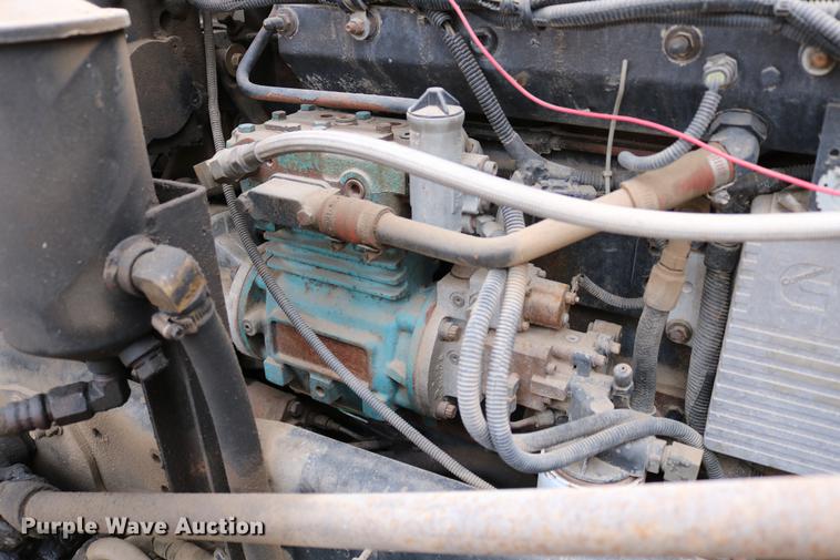 image for item DC3536 1999 Freightliner Classic XL FLD120 semi truck