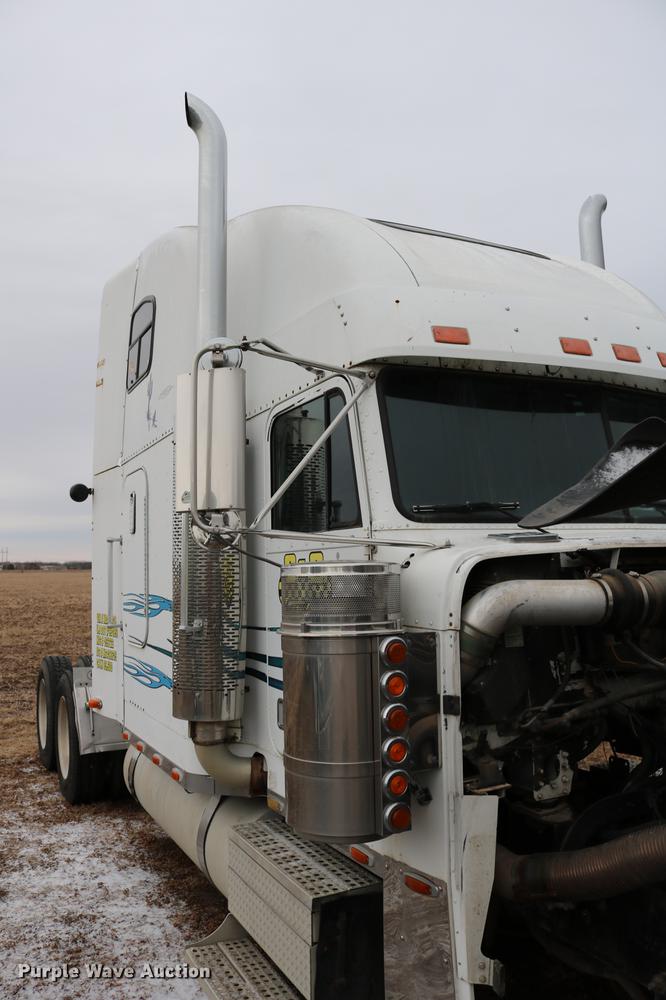 image for item DC3536 1999 Freightliner Classic XL FLD120 semi truck