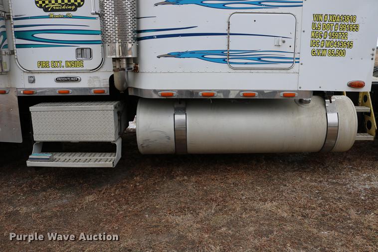 image for item DC3536 1999 Freightliner Classic XL FLD120 semi truck