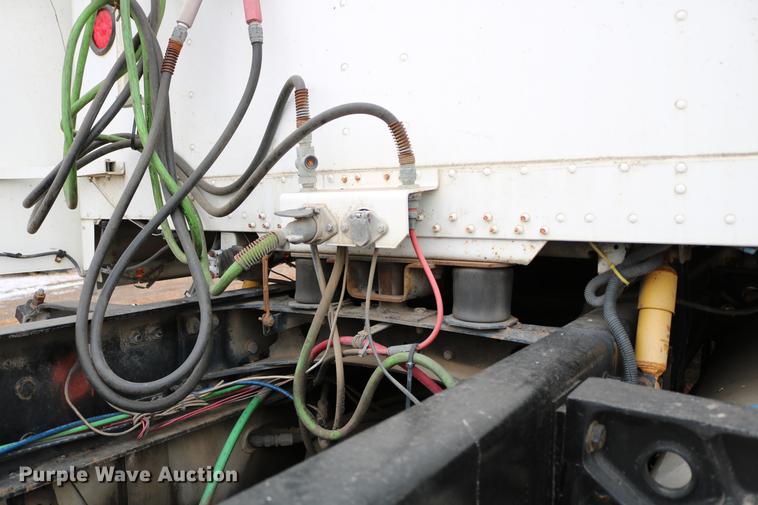 image for item DC3536 1999 Freightliner Classic XL FLD120 semi truck