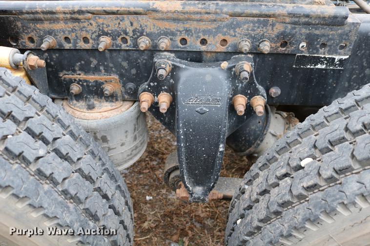 image for item DC3536 1999 Freightliner Classic XL FLD120 semi truck