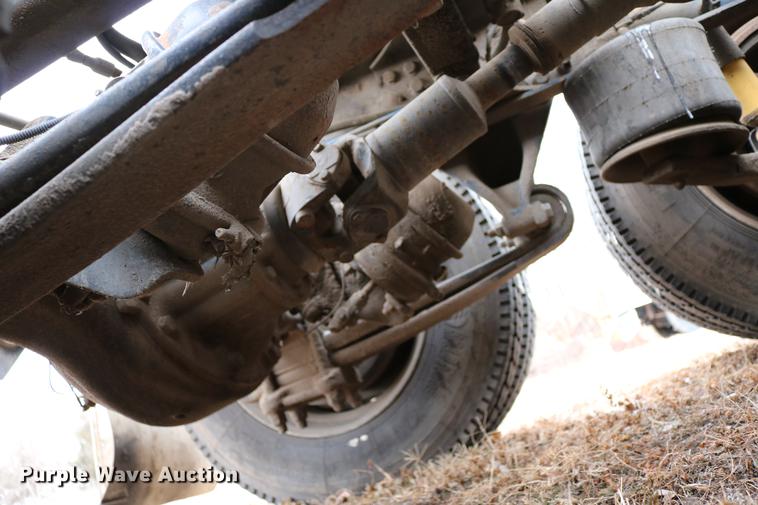 image for item DC3536 1999 Freightliner Classic XL FLD120 semi truck