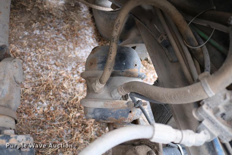 image for item DC3536 1999 Freightliner Classic XL FLD120 semi truck