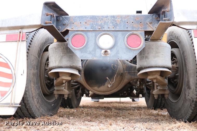 image for item DC3536 1999 Freightliner Classic XL FLD120 semi truck