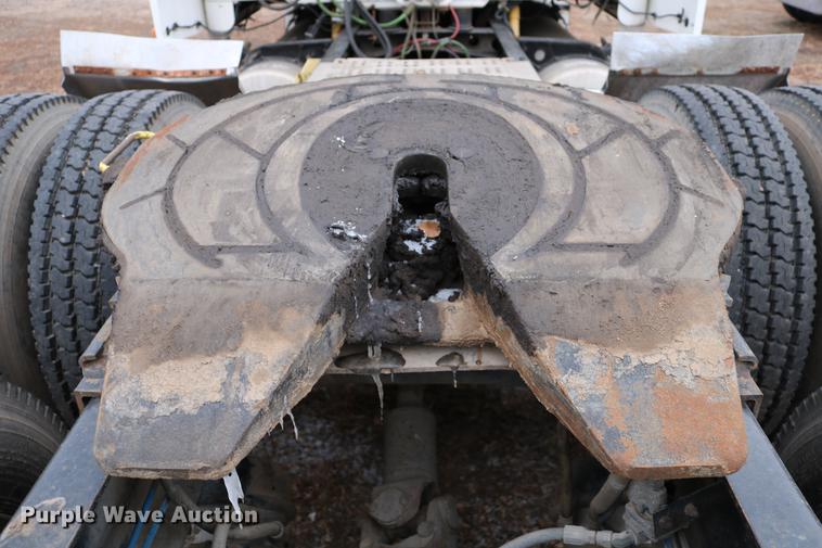 image for item DC3536 1999 Freightliner Classic XL FLD120 semi truck