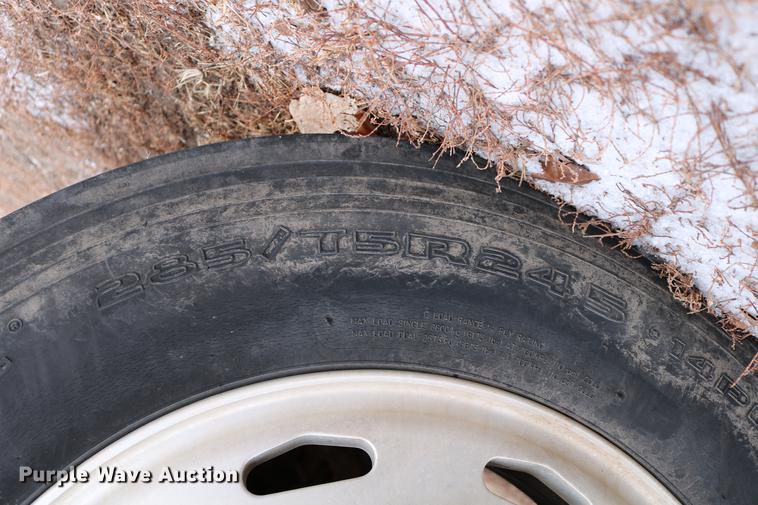 image for item DC3536 1999 Freightliner Classic XL FLD120 semi truck