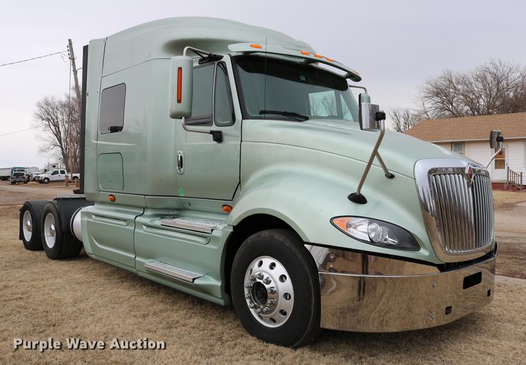 image for item DC3537 2009 International ProStar Premium semi truck