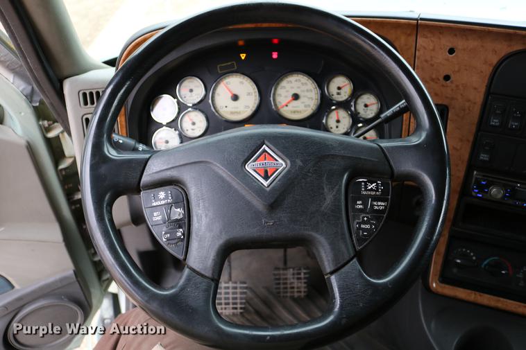 image for item DC3537 2009 International ProStar Premium semi truck