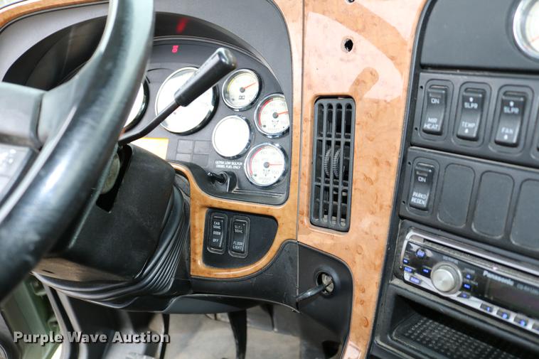 image for item DC3537 2009 International ProStar Premium semi truck