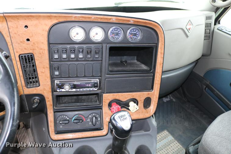 image for item DC3537 2009 International ProStar Premium semi truck