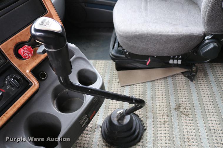 image for item DC3537 2009 International ProStar Premium semi truck