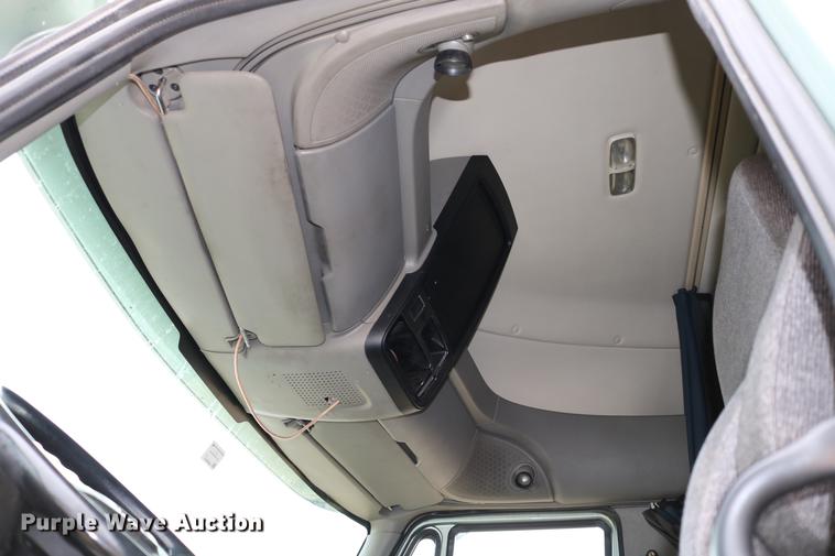 image for item DC3537 2009 International ProStar Premium semi truck