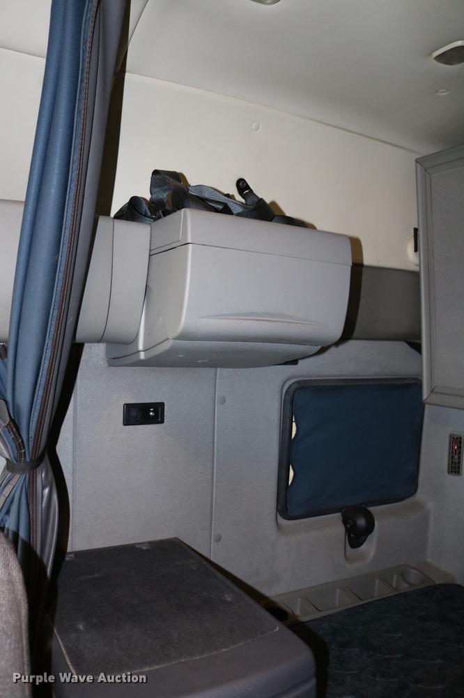 image for item DC3537 2009 International ProStar Premium semi truck