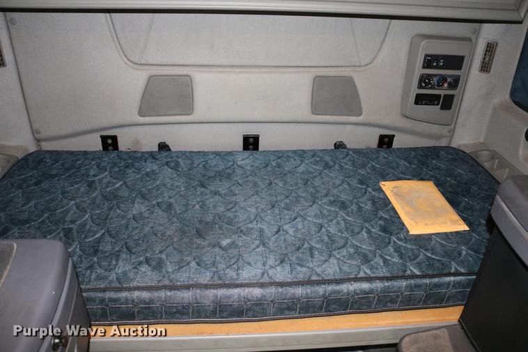 image for item DC3537 2009 International ProStar Premium semi truck