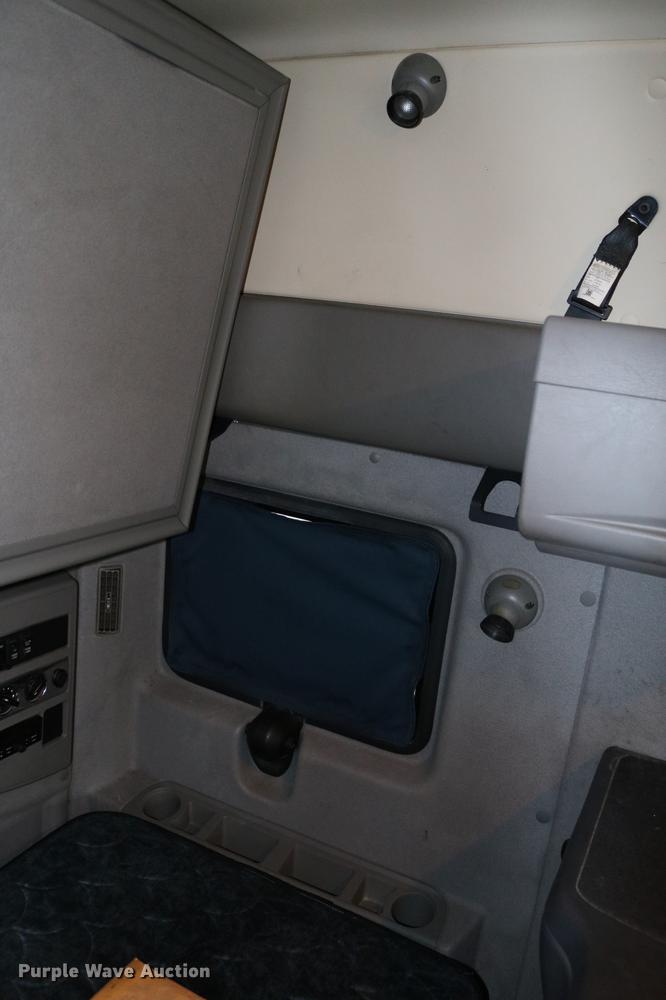 image for item DC3537 2009 International ProStar Premium semi truck