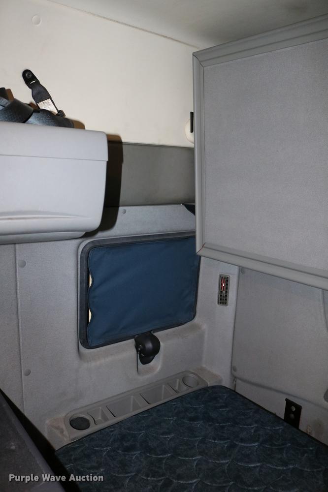 image for item DC3537 2009 International ProStar Premium semi truck