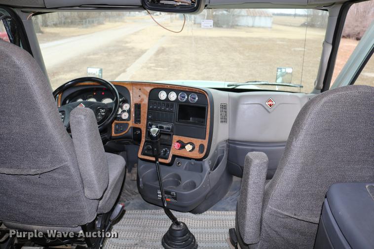 image for item DC3537 2009 International ProStar Premium semi truck