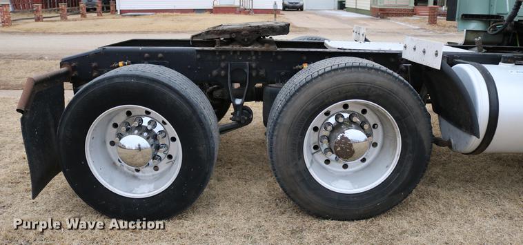 image for item DC3537 2009 International ProStar Premium semi truck