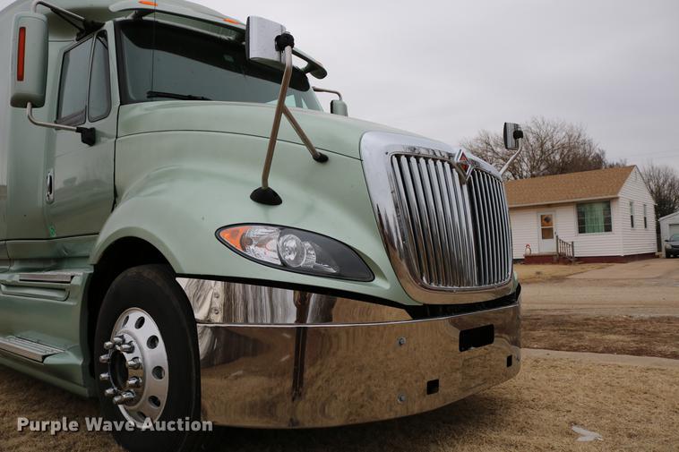 image for item DC3537 2009 International ProStar Premium semi truck