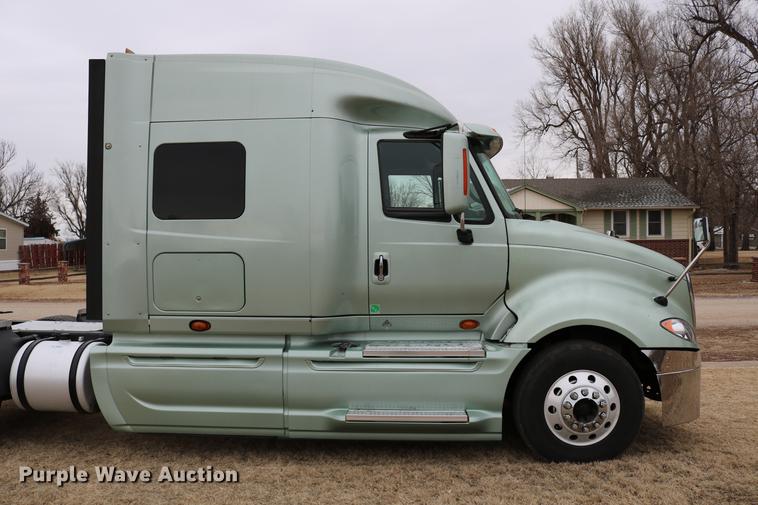 image for item DC3537 2009 International ProStar Premium semi truck