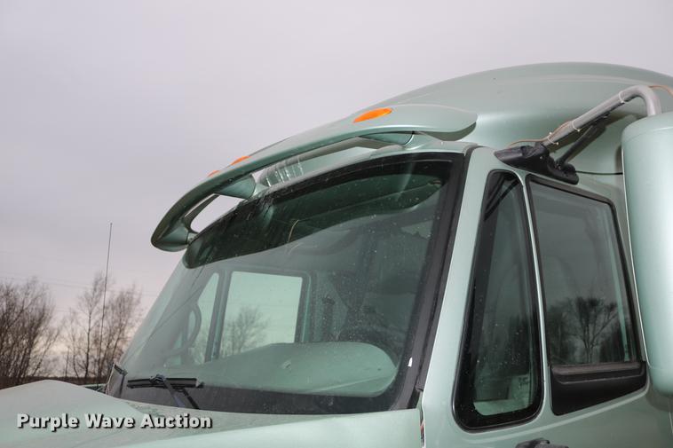 image for item DC3537 2009 International ProStar Premium semi truck