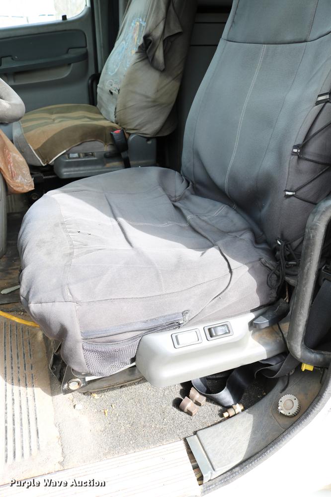 image for item DC3540 2003 Freightliner Century Class ST120 semi truck