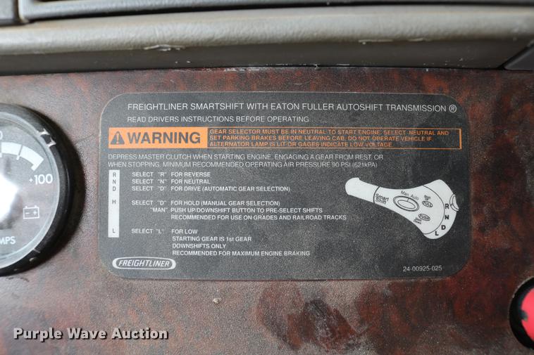 image for item DC3540 2003 Freightliner Century Class ST120 semi truck